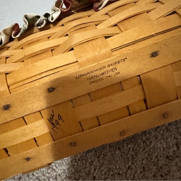 Longaberger Large Desktop Basket with Fruit Liner - Picture 5 of 9